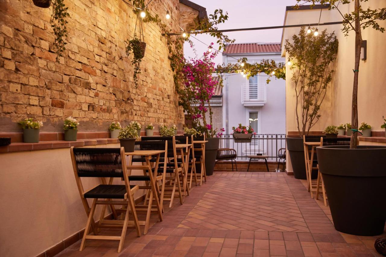 Battisti 56 Hotel Porto SantʼElpidio Екстериор снимка